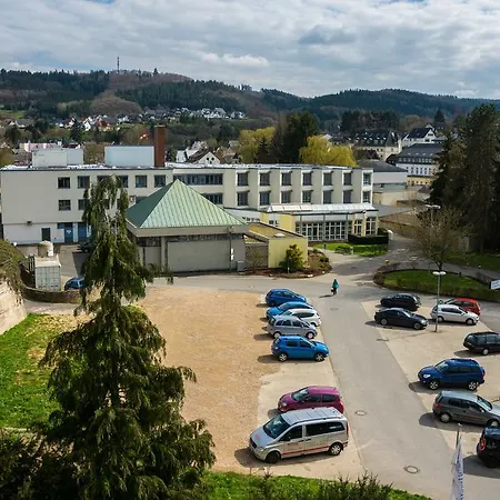 Ring- Residenz אדנאו